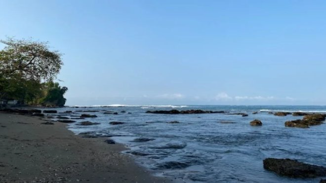 Fasilitas yang Tersedia di Pantai Cidora untuk Wisatawan